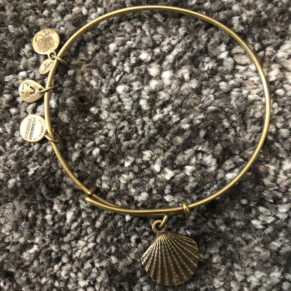 Alex and Ani She’ll Bangle